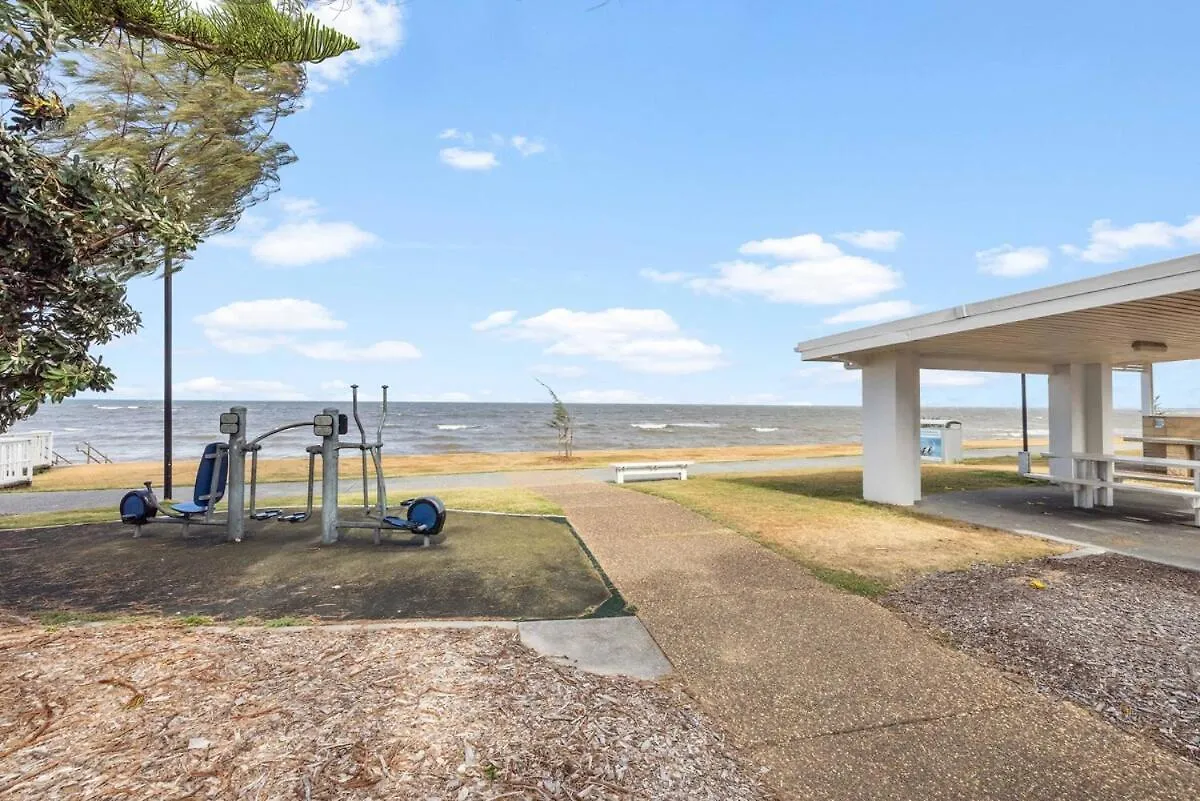 Good Vibes On Margate Beach Woody Point Apartment